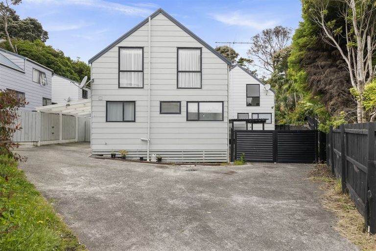 Photo of property in 1/143 Spinella Drive, Bayview, Auckland, 0629