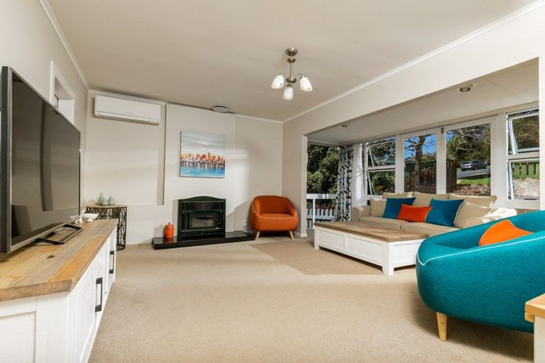 Photo of property in 3 Acacia Road, Torbay, Auckland, 0632