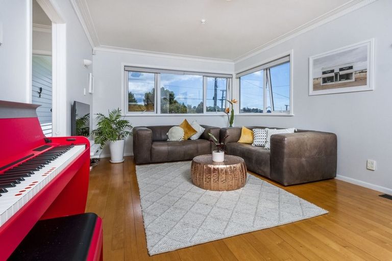 Photo of property in 15 Moore Street, Hillcrest, Auckland, 0627