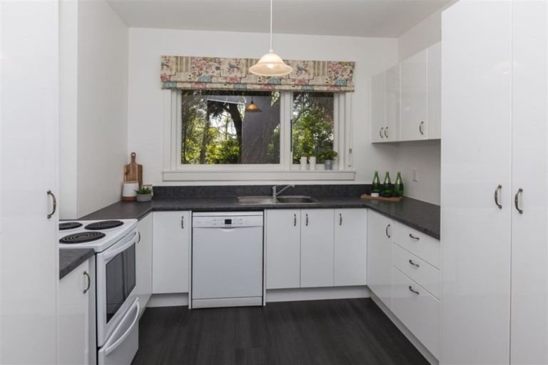 Photo of property in 152 North Parade, Richmond, Christchurch, 8013