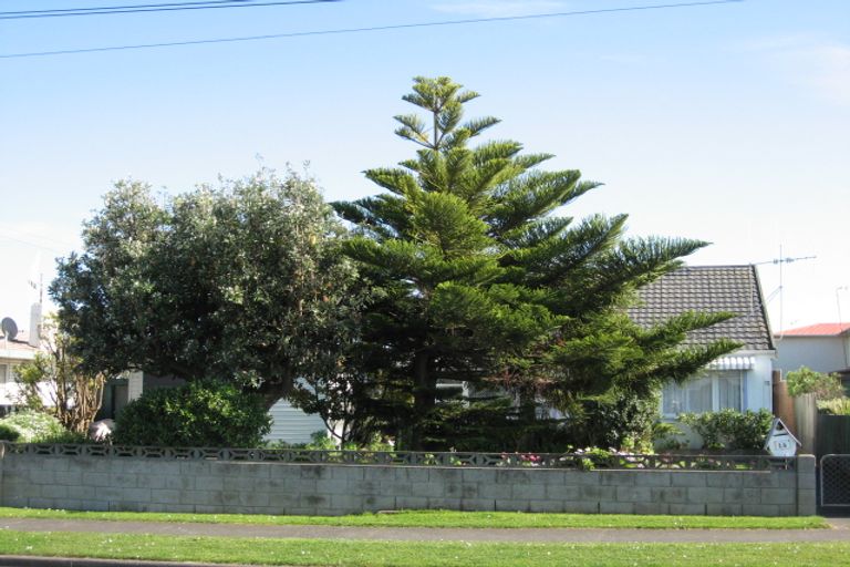 Photo of property in 15 Bamber Street, Castlecliff, Whanganui, 4501