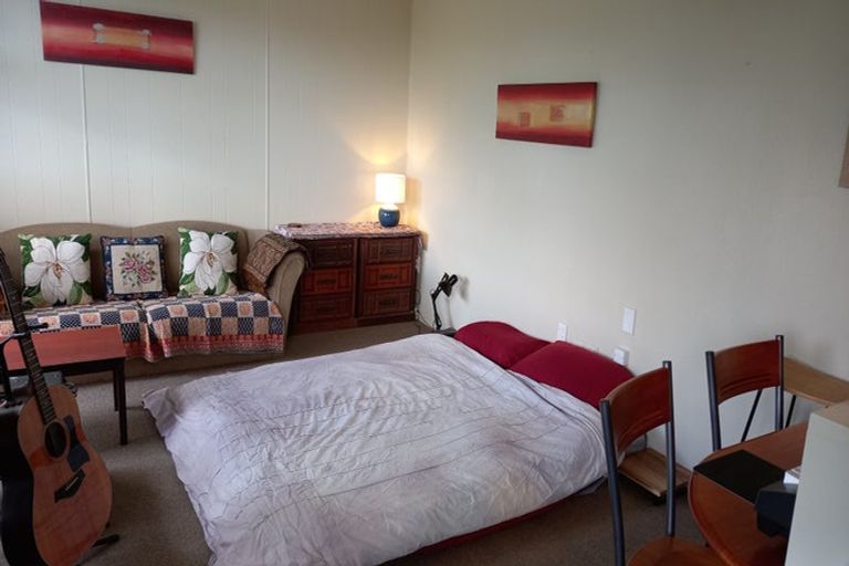 Photo of property in 70 Homebush Road, Khandallah, Wellington, 6035