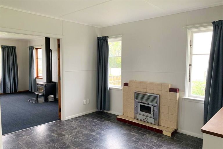 Photo of property in 12 Barrett Place, Carterton, 5713