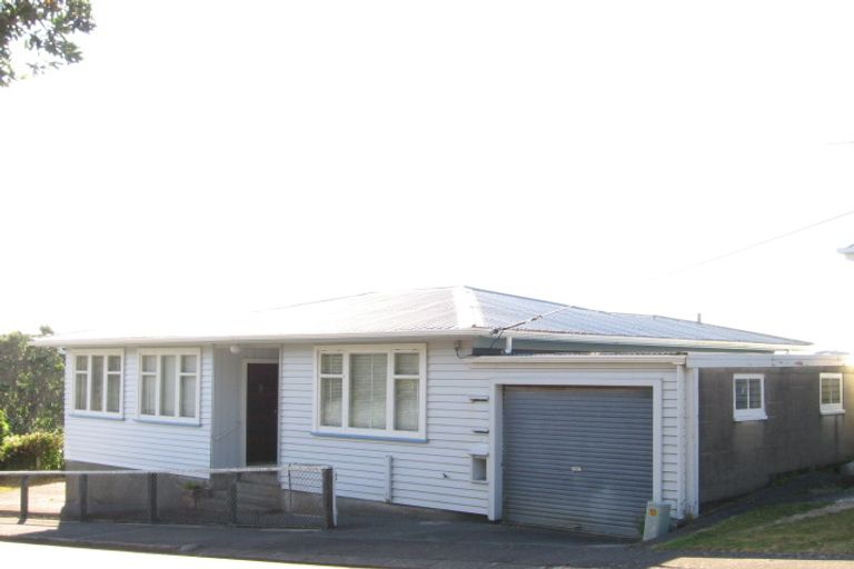 Photo of property in 5 Farnham Street, Mornington, Wellington, 6021