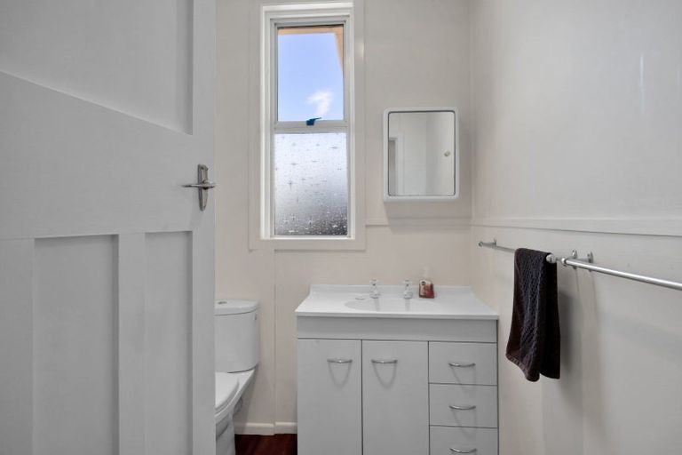 Photo of property in 13 Collins Street, Hawera, 4610