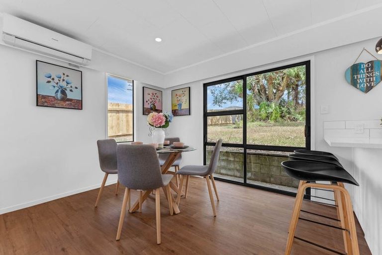 Photo of property in 1/10 Mildmay Road, Henderson, Auckland, 0610