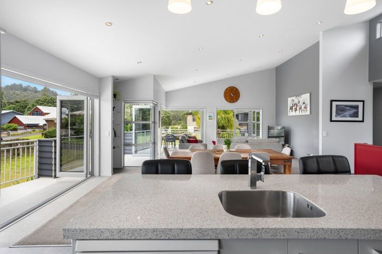 Photo of property in 116 Patuwai Drive, Whangamata, 3620