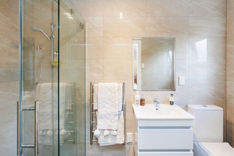 Photo of property in 73 Jickell Street, Hokowhitu, Palmerston North, 4410