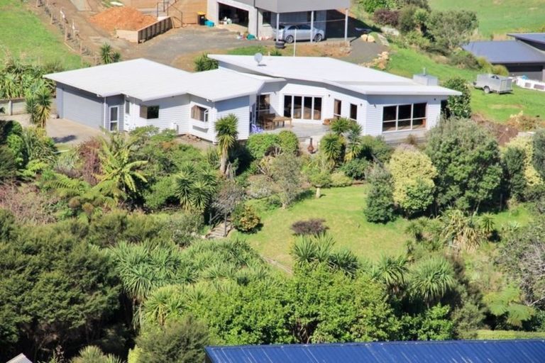 Photo of property in 9 Ohuka Place, Whitianga, 3510