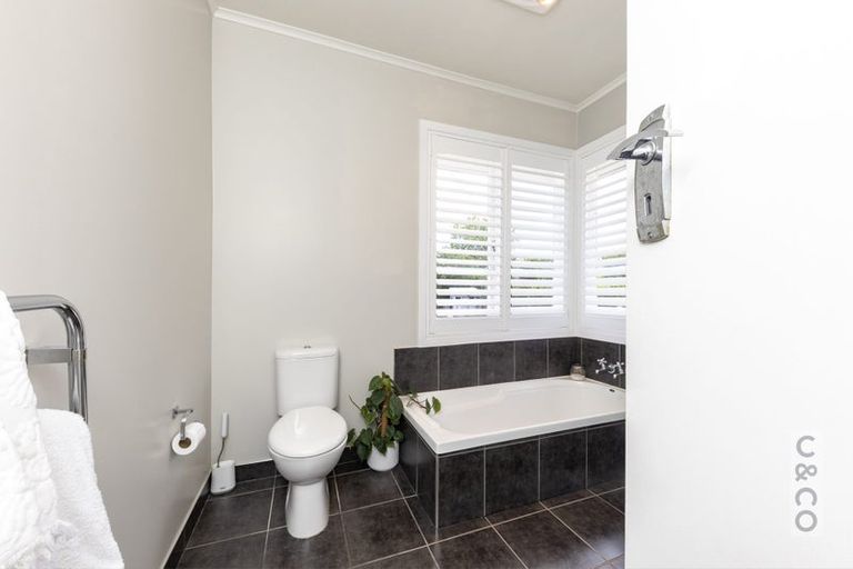 Photo of property in 41 Riverhead Road, Kumeu, 0810