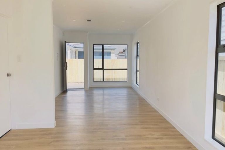 Photo of property in 127c Russell Road, Manurewa, Auckland, 2102