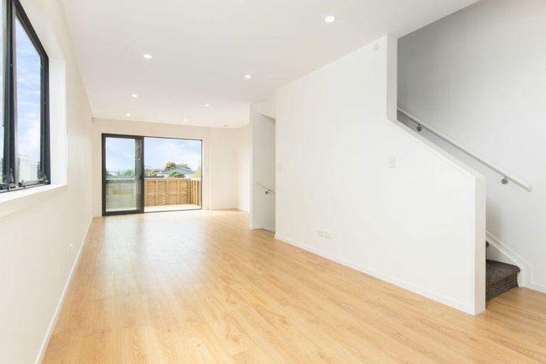 Photo of property in 3 Mokopiko Court, Beach Haven, Auckland, 0626