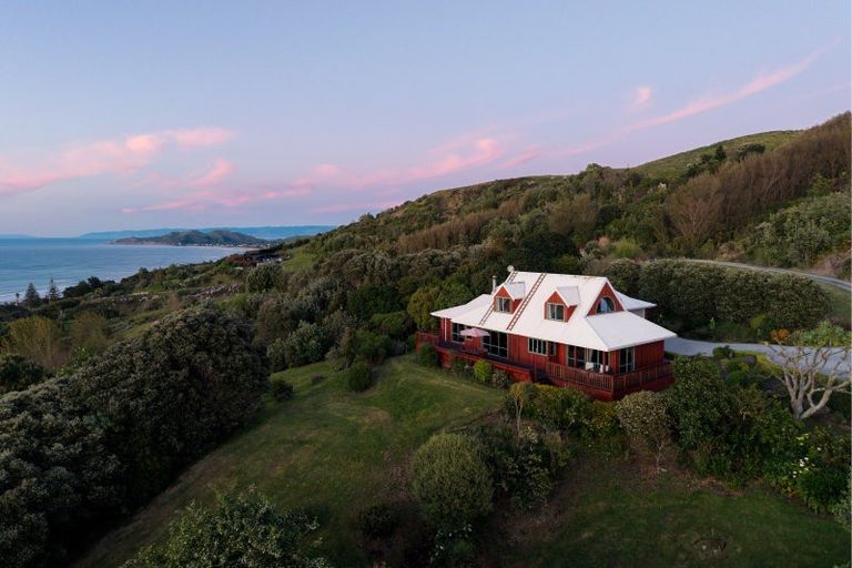 Photo of property in 36 Sirrah Street, Okitu, Gisborne, 4010