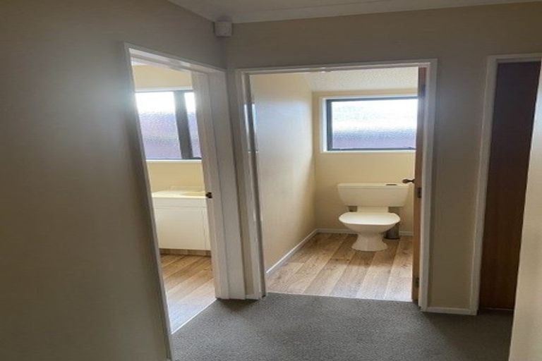 Photo of property in 2/32 Briarmont Street, Avondale, Christchurch, 8061