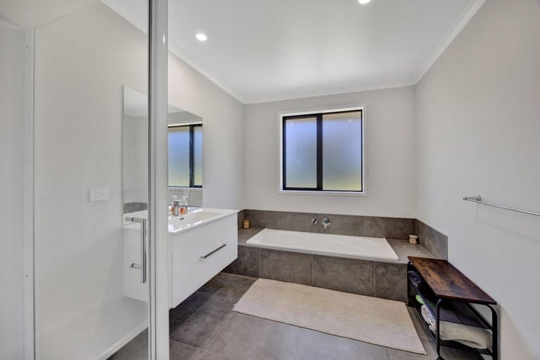 Photo of property in 202 Turuturu Road, Hawera, 4674