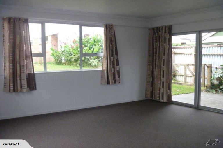 Photo of property in 3 Marama Place, One Tree Point, 0118