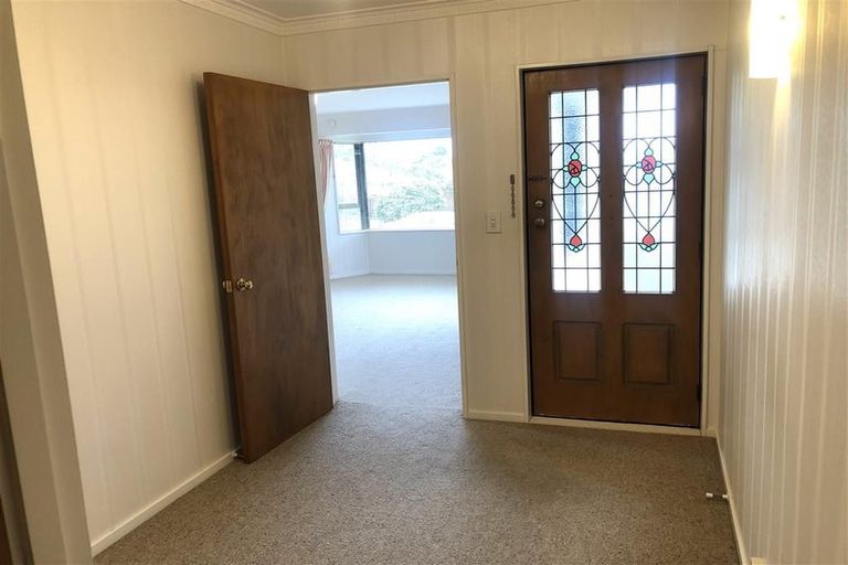 Photo of property in 96 Kapanui Road, Waikanae, 5036