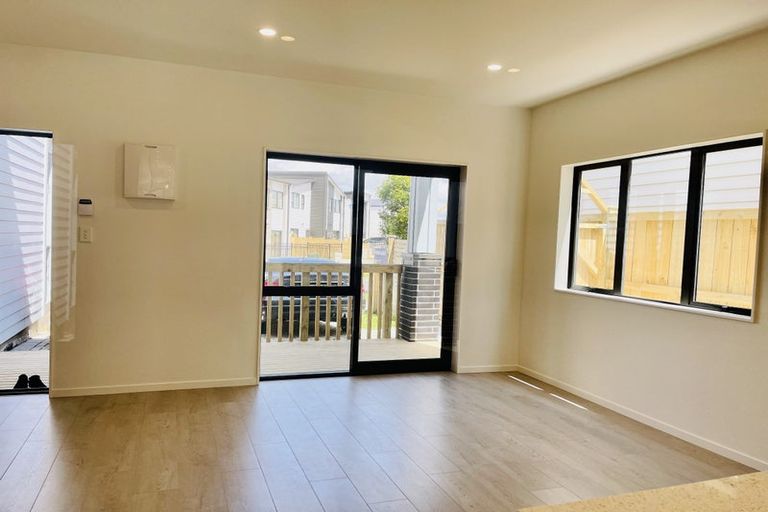 Photo of property in 11 Faithful Drive, Karaka, Papakura, 2113