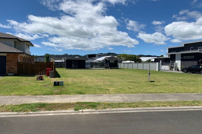 Photo of property in 16 Arawa Lane, Whitianga, 3510