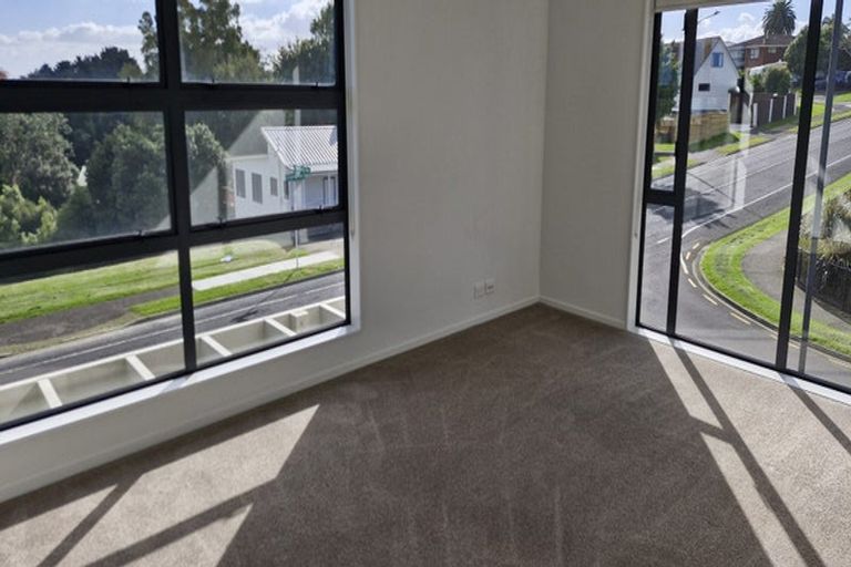 Photo of property in 51 Eugenia Rise, Totara Heights, Auckland, 2105