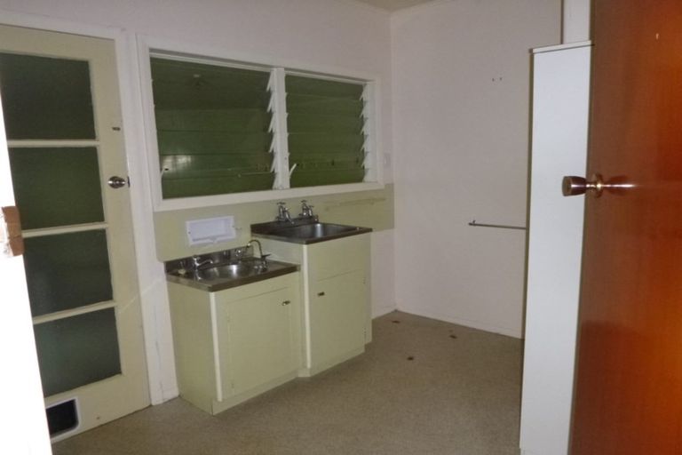 Photo of property in 18 Richardson Street, Woodville, 4920