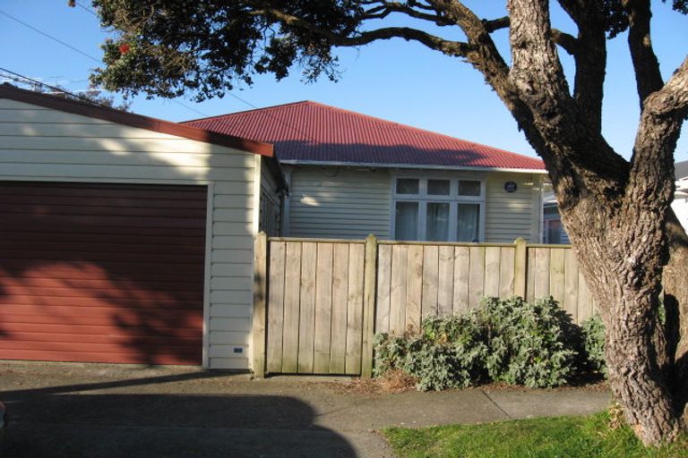Photo of property in 15 Malone Road, Waterloo, Lower Hutt, 5011