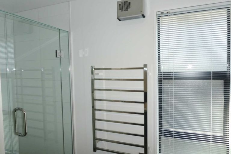 Photo of property in 93 Edgeware Road, St Albans, Christchurch, 8014