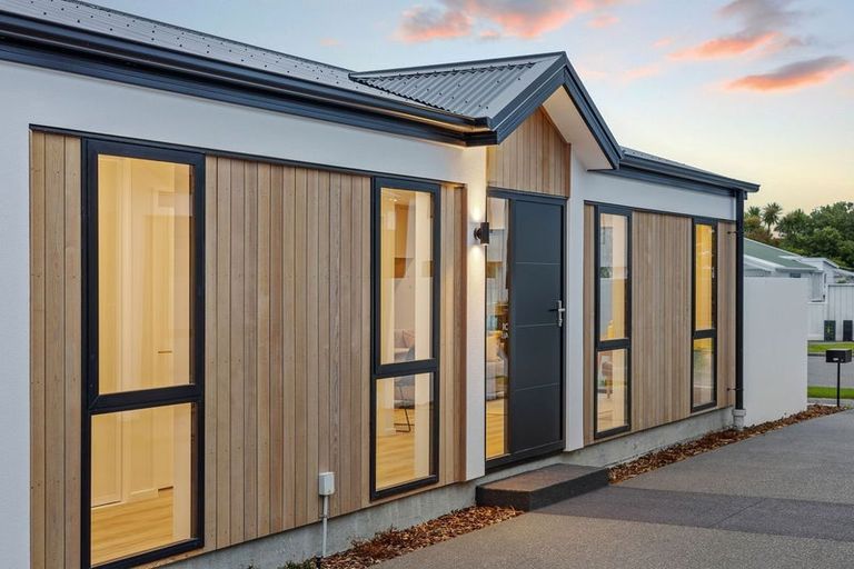 Photo of property in 2/36 Harker Street, Spreydon, Christchurch, 8024