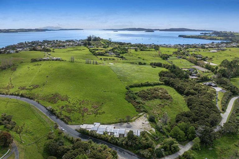 Photo of property in 51 Goodall Road, Snells Beach, 0920