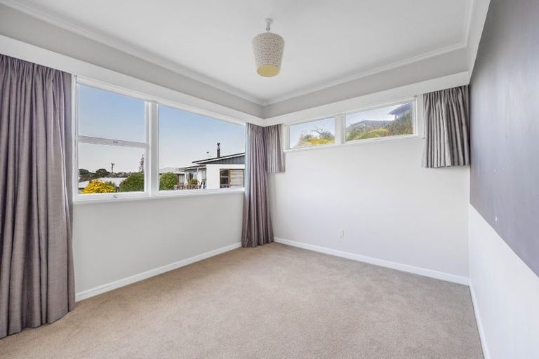 Photo of property in 2/17 Bevyn Street, Castor Bay, Auckland, 0620
