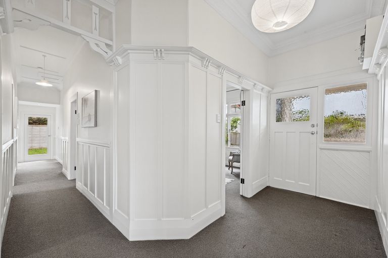 Photo of property in 155 Victoria Road, Saint Clair, Dunedin, 9012