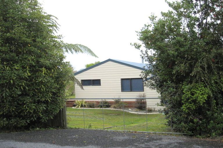 Photo of property in 71 Ocean Beach Road, Tairua, 3508