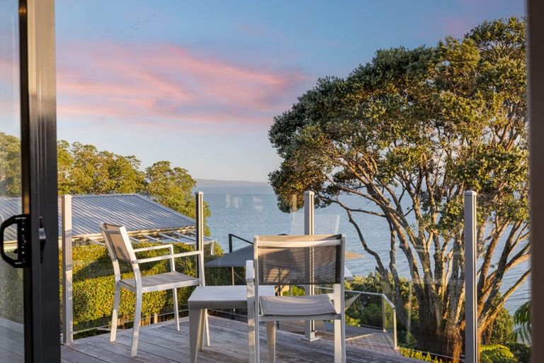 Photo of property in 5a Clifton Road, Browns Bay, Auckland, 0630