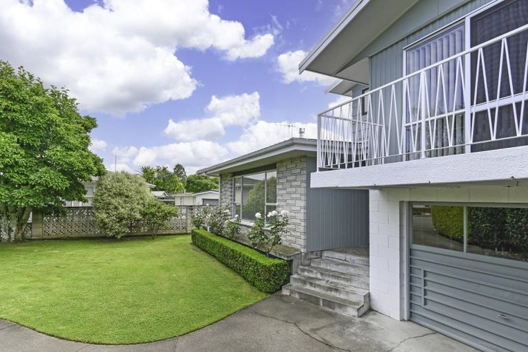 Photo of property in 1409 Warwick Place, Mayfair, Hastings, 4122