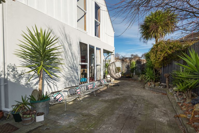 Photo of property in 1a Dulles Place, Papanui, Christchurch, 8053