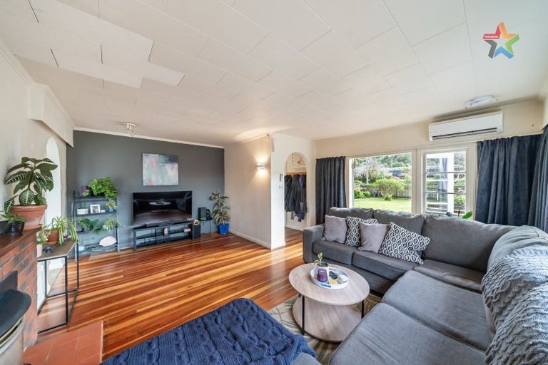 Photo of property in 24 Golf Road, Manor Park, Lower Hutt, 5019