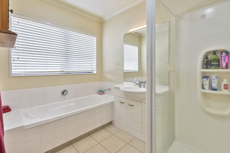 Photo of property in 19 Fergy Crescent, Wattle Downs, Auckland, 2103