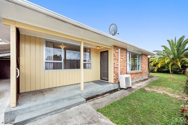 Photo of property in 2/18 Seddon Street, Wallaceville, Upper Hutt, 5018