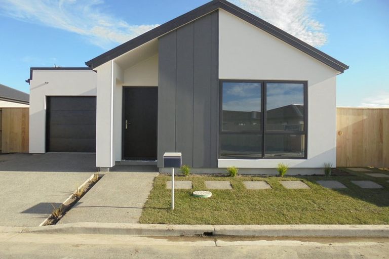 Photo of property in 4 Clontarf Lane, Belfast, Christchurch, 8051