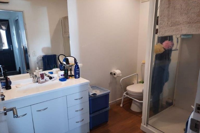 Photo of property in 10 North Avon Road, Richmond, Christchurch, 8013