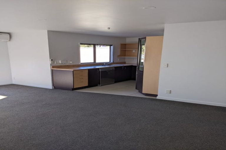 Photo of property in 1b Pollen Street, Johnsonville, Wellington, 6037