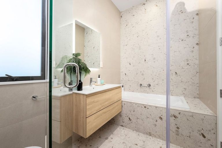 Photo of property in 26 Curtiss Circle, Hobsonville, 0618