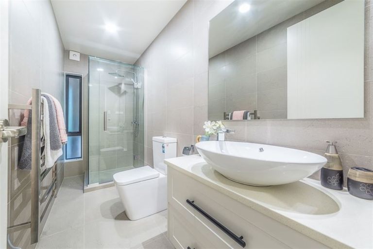 Photo of property in 49 Blacks Road, Greenhithe, Auckland, 0632