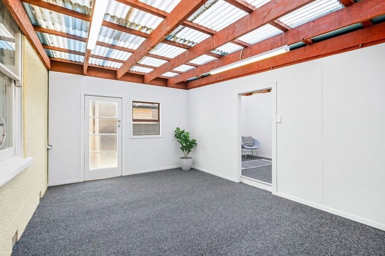 Photo of property in 77 Wesley Street, South Dunedin, Dunedin, 9012