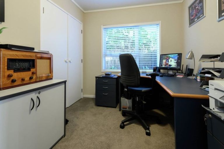 Photo of property in 148 Bleakhouse Road, Mellons Bay, Auckland, 2014