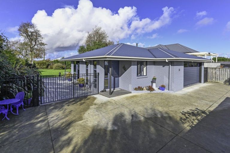 Photo of property in 14 Waitaha Place, Clive, 4102