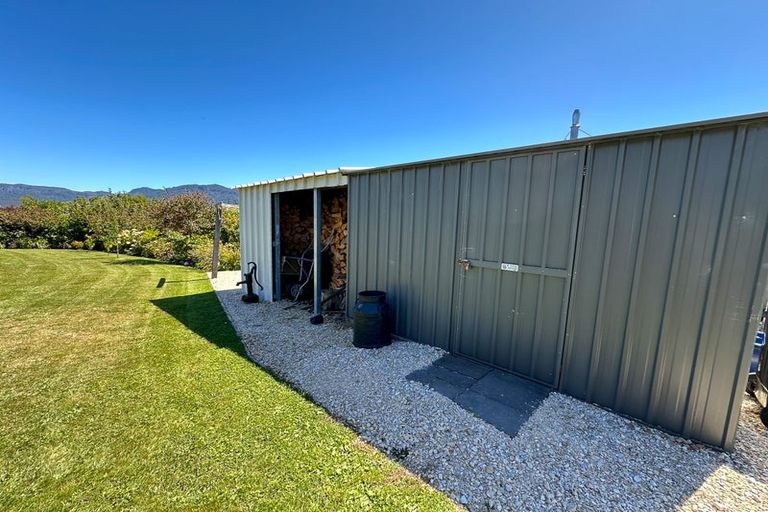 Photo of property in 12 Mcdonald Place, Collingwood, 7073