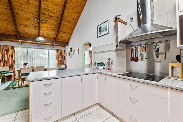 Photo of property in 35 Manu Crescent, Upper Vogeltown, New Plymouth, 4310