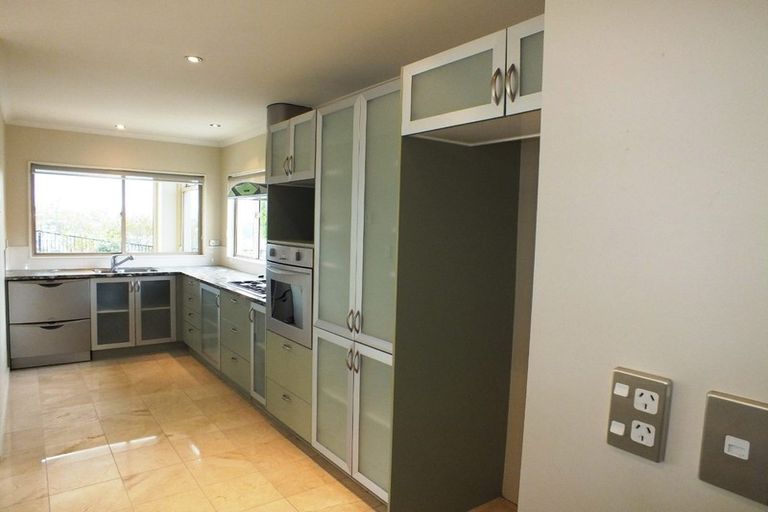 Photo of property in 6/126 Whangaparaoa Road, Red Beach, 0932