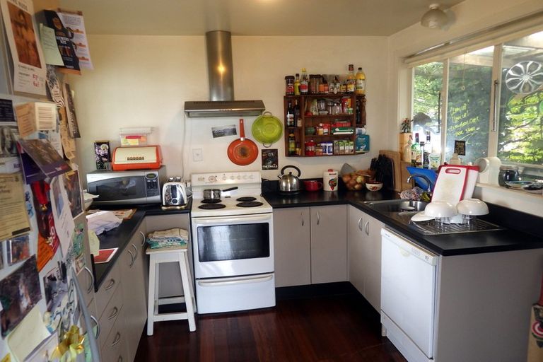 Photo of property in 26 Shandon Road, Vauxhall, Dunedin, 9013